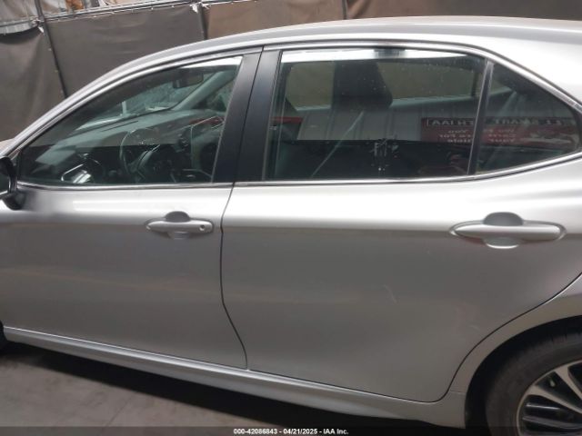 4T1B11HK5JU017982 Toyota CAMRY SE