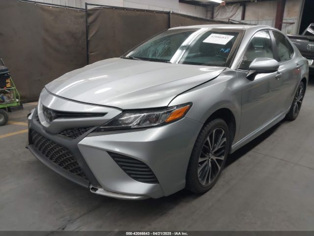4T1B11HK5JU017982 Toyota CAMRY SE