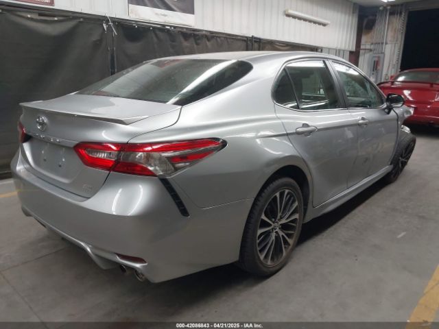 4T1B11HK5JU017982 Toyota CAMRY SE