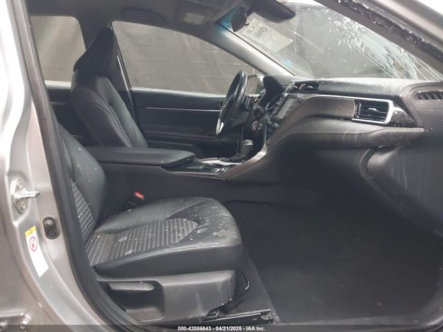 4T1B11HK5JU017982 Toyota CAMRY SE