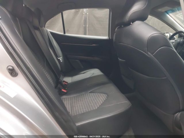 4T1B11HK5JU017982 Toyota CAMRY SE