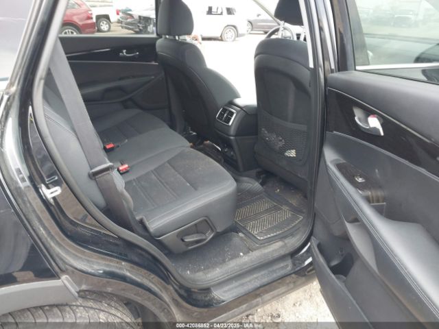 5XYPGDA37KG574957 KIA Sorento 2.4l Lx