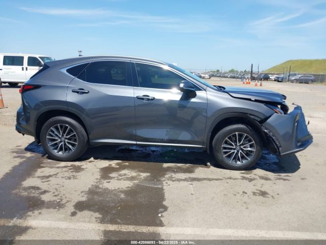2T2GGCEZ4RC053138 Lexus Nx 350 Premium