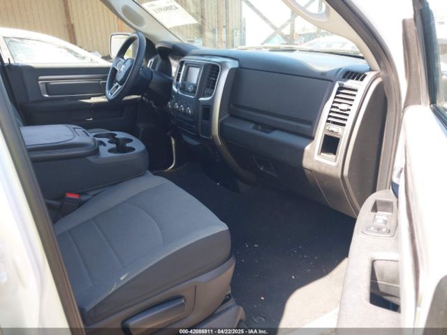 1C6RR6GG4RS135980 RAM 1500 Classic Slt  4x2 6'4 Box