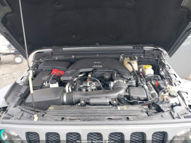 1C4HJXEG5MW519112 Jeep Wrangler Unlimited Sahara Altitude 4x4