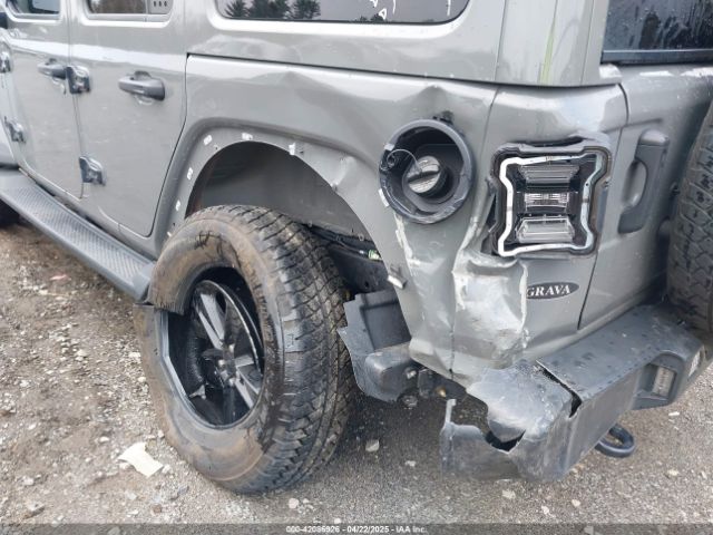 1C4HJXEG5MW519112 Jeep Wrangler Unlimited Sahara Altitude 4x4