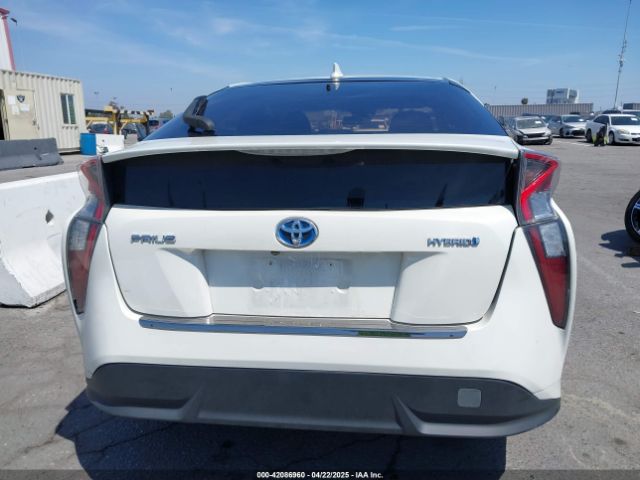 JTDKARFU3G3020689 Toyota Prius Three Touring