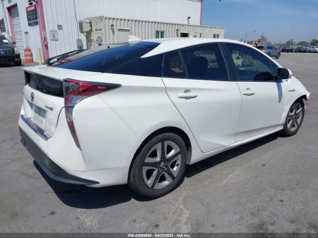JTDKARFU3G3020689 Toyota Prius Three Touring