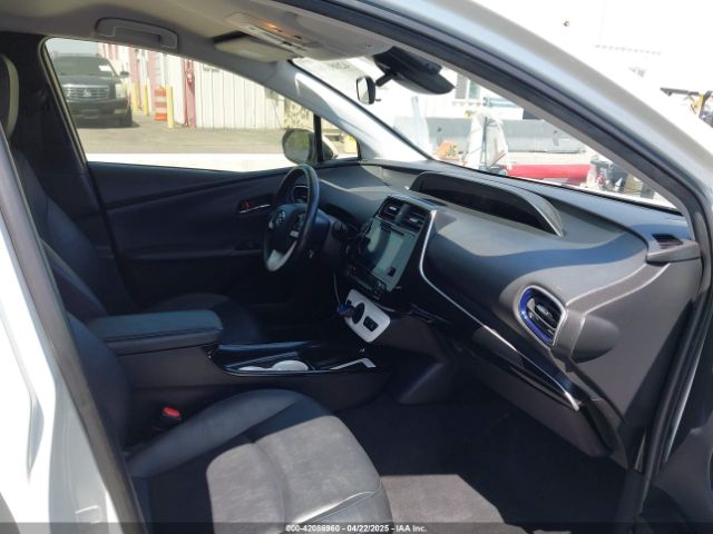 JTDKARFU3G3020689 Toyota Prius Three Touring