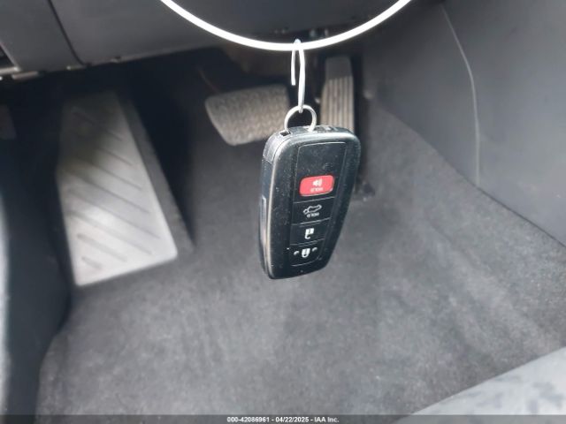 2T3E6RFV6NW032773 Toyota Rav4 Hybrid Xse