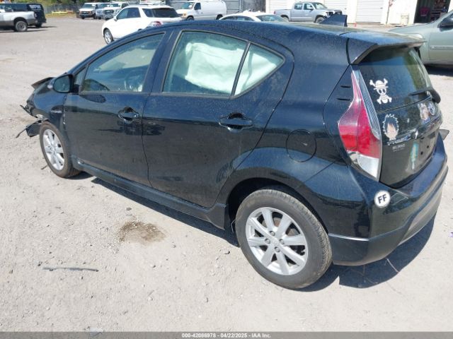 JTDKDTB39H1591876 Toyota Prius C Three