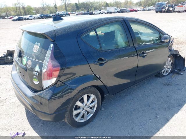JTDKDTB39H1591876 Toyota Prius C Three