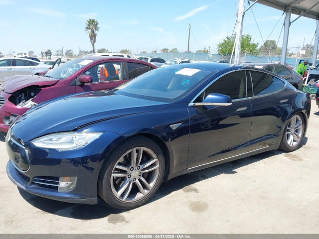 2013 TESLA MODEL S 5YJSA1DN1DFP05317 Photo 1