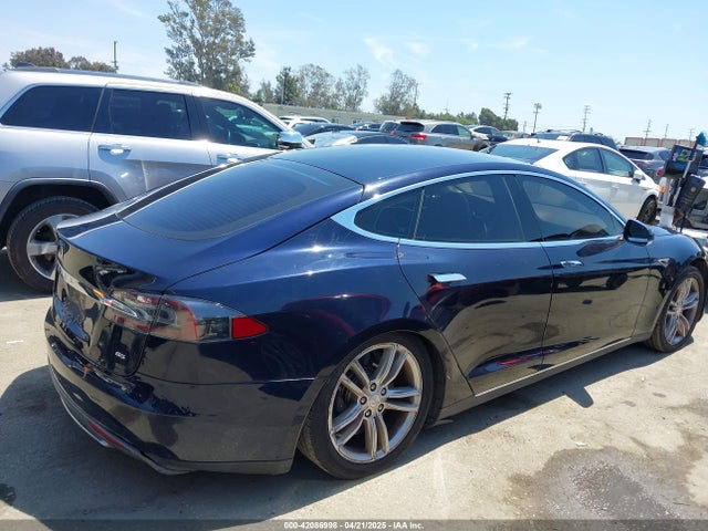 2013 TESLA MODEL S 5YJSA1DN1DFP05317 Photo 3