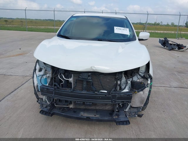 JN1BJ1CP4KW239090 Nissan 2019