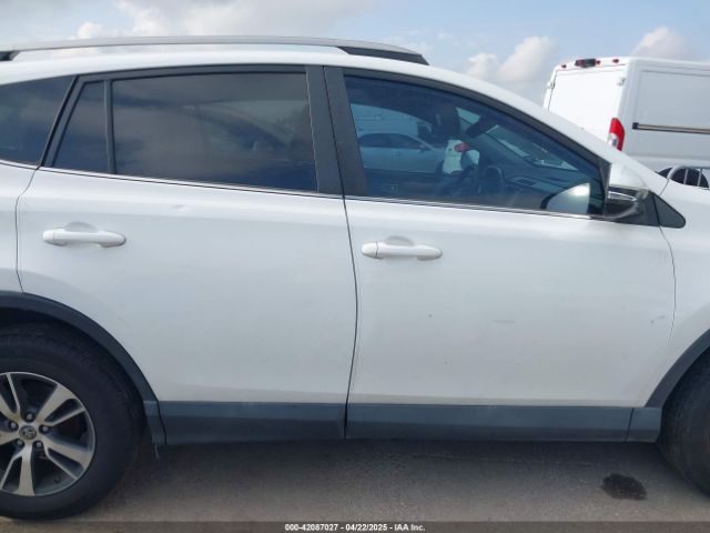 2T3WFREV2JW501356 Toyota Rav4 Xle