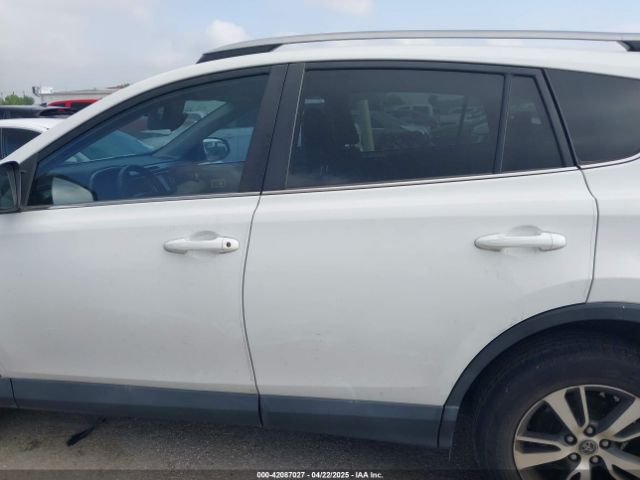 2T3WFREV2JW501356 Toyota Rav4 Xle