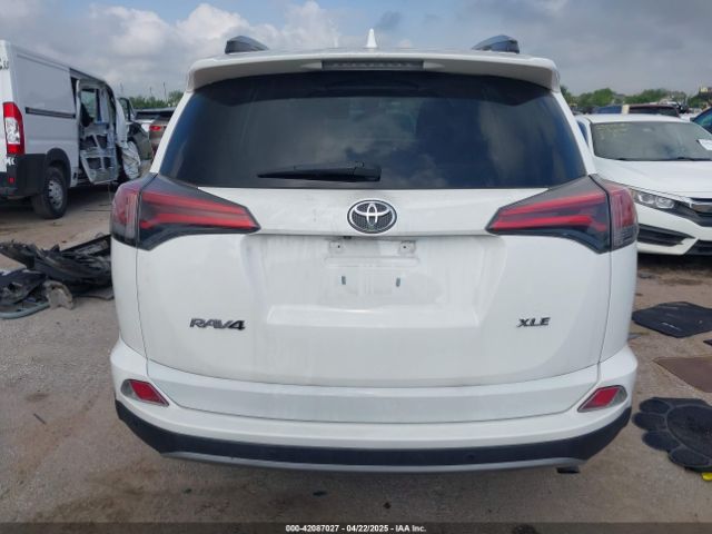2T3WFREV2JW501356 Toyota Rav4 Xle