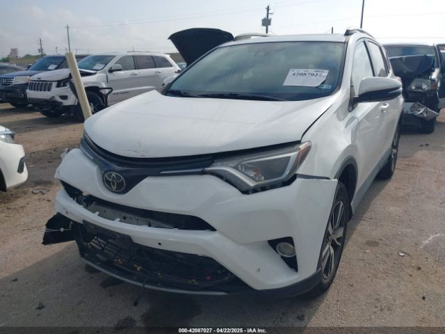 2T3WFREV2JW501356 Toyota Rav4 Xle