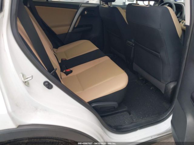 2T3WFREV2JW501356 Toyota Rav4 Xle