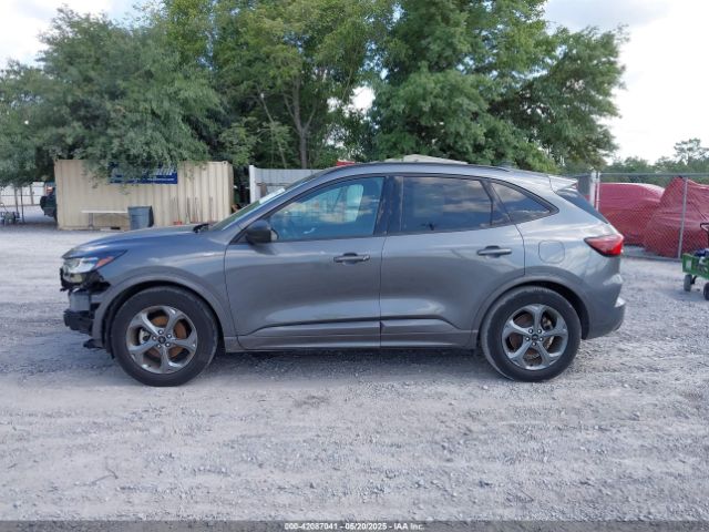 1FMCU0MN8RUA12017 Ford Escape St-line