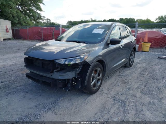 1FMCU0MN8RUA12017 Ford Escape St-line