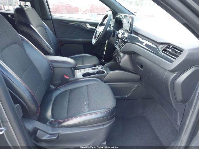 1FMCU0MN8RUA12017 Ford Escape St-line