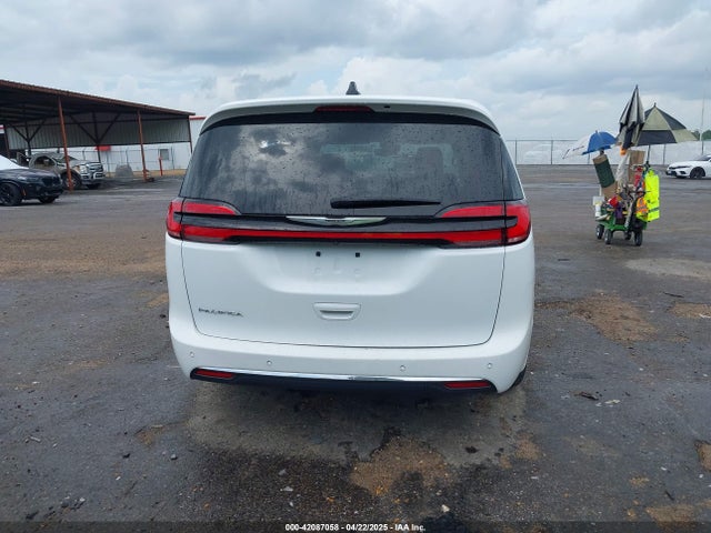 Chrysler Pacifica Touring L 2023 2C4RC1BG6PR591319 Image 16
