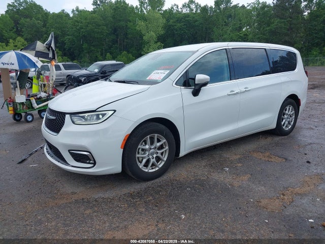 Chrysler Pacifica Touring L 2023 2C4RC1BG6PR591319 Image 2