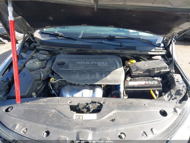 1C3CCCAB6GN105861 Chrysler 200 Limited