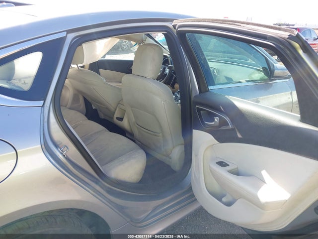 1C3CCCAB6GN105861 Chrysler 200 Limited