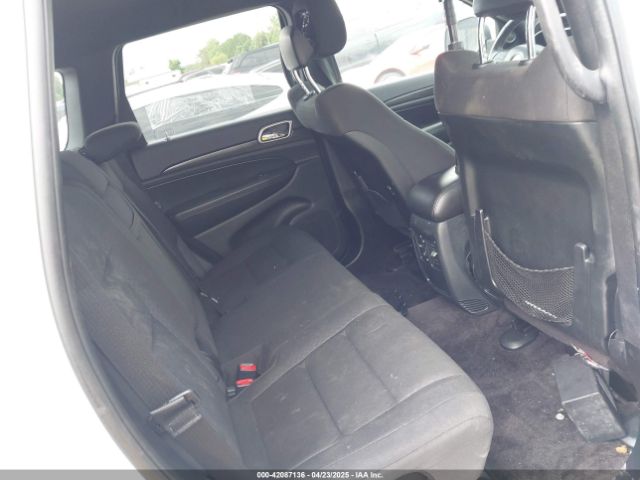 1C4RJEAGXJC247393 Jeep Grand Cherokee Laredo E 4x2