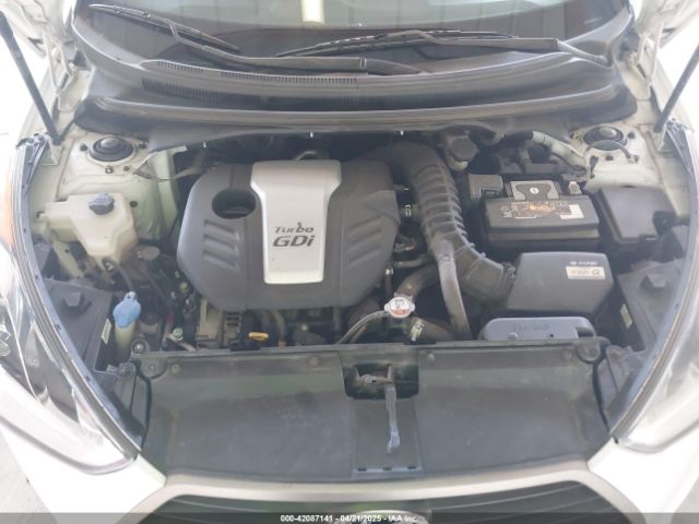 KMHTC6AE6HU310610 Hyundai Veloster Turbo