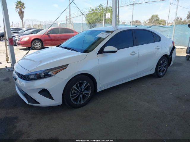 3KPF24AD1PE559880 KIA Forte Lxs