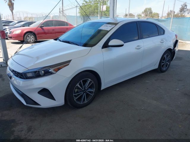3KPF24AD1PE559880 KIA Forte Lxs