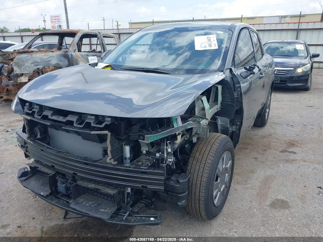 3N8AP6BA9SL371080 Nissan Kicks S Fwd