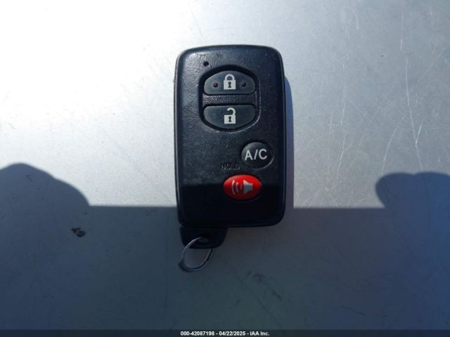 JTDKN3DUXF1885268 Toyota Prius Four