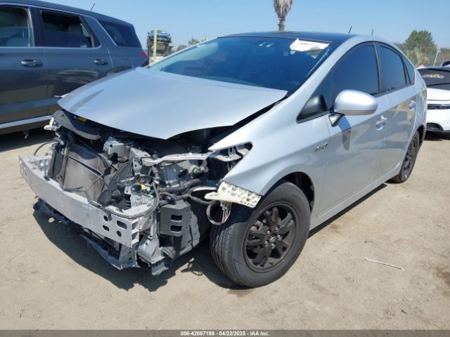 JTDKN3DUXF1885268 Toyota Prius Four