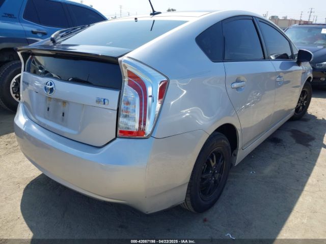 JTDKN3DUXF1885268 Toyota Prius Four
