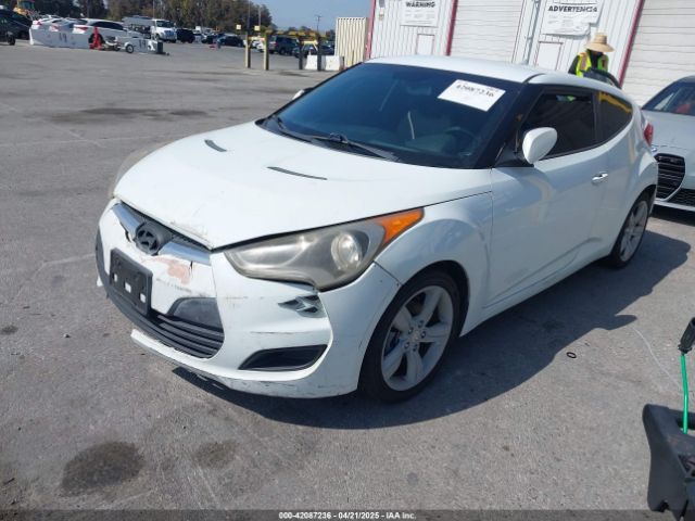KMHTC6AD8EU209409 Hyundai Veloster Base W/gray