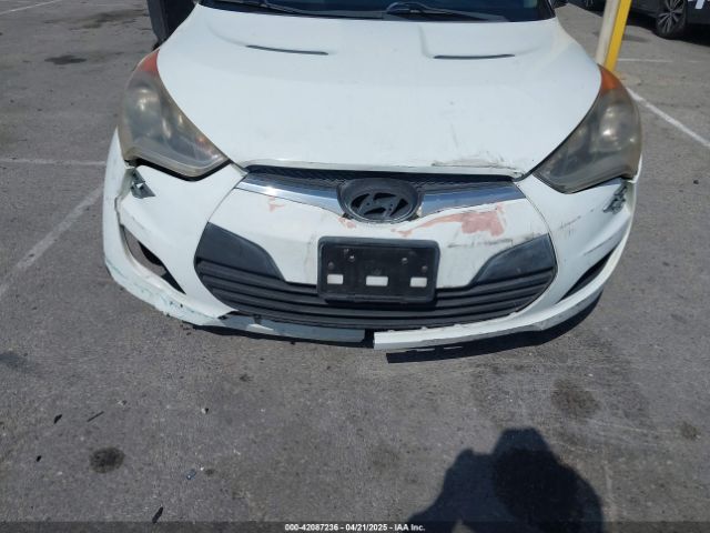 KMHTC6AD8EU209409 Hyundai Veloster Base W/gray
