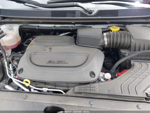 2024 CHRYSLER PACIFICA 2C4RC1BGXRR179925 Photo 9