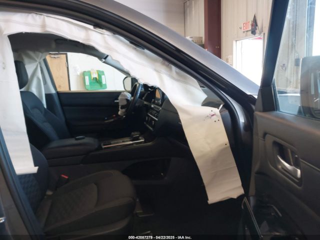 5N1DR3BC3NC213705 Nissan Pathfinder Sv 4wd