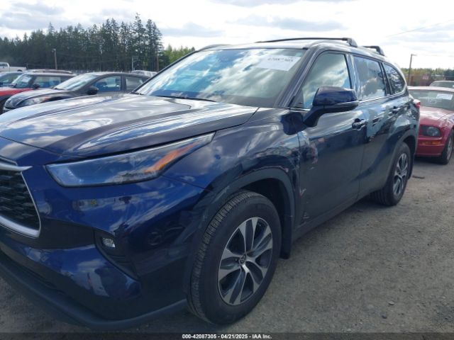 5TDGZRBH8NS587449 Toyota Highlander Xle