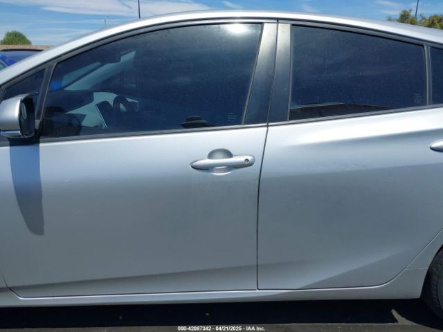 JTDKBRFU7G3024287 Toyota Prius Two