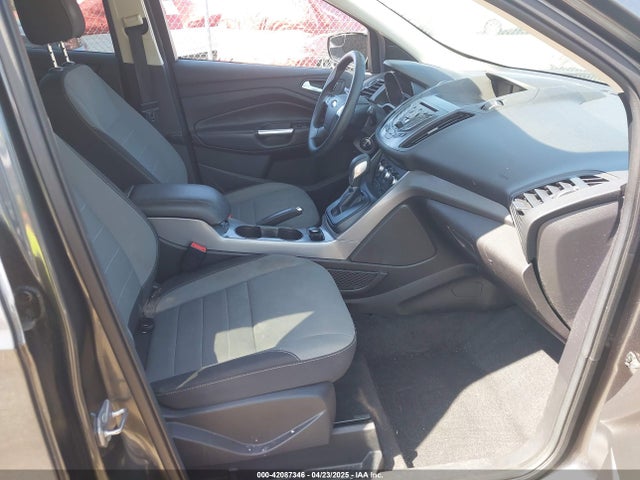 1FMCU9GX6GUB25849 Ford ESCAPE SE