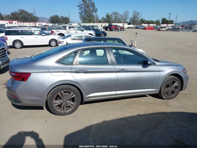 3VW7M7BU1NM019993 Volkswagen 1.5 tsi
