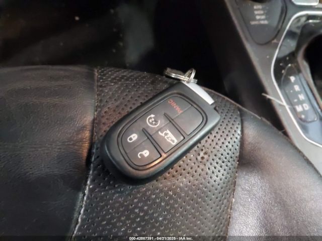 1C4PJMDX2KD467412 Jeep Cherokee Limited 4x4