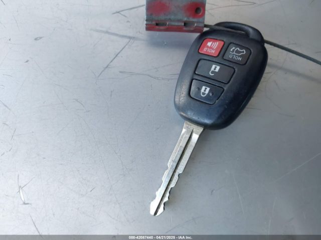 2T3WFREV5GW293188 Toyota Rav4 Xle