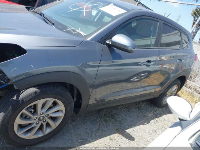 KM8J23A49HU485417 Hyundai TUCSON SE